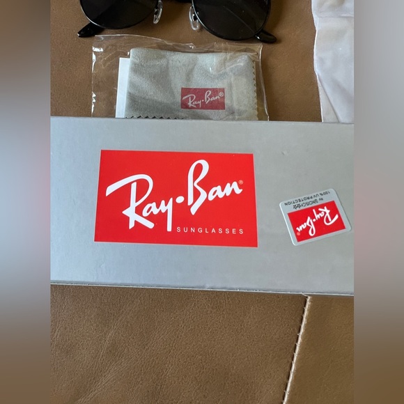 Ray Ban 100% UV PROTECTION main image 7